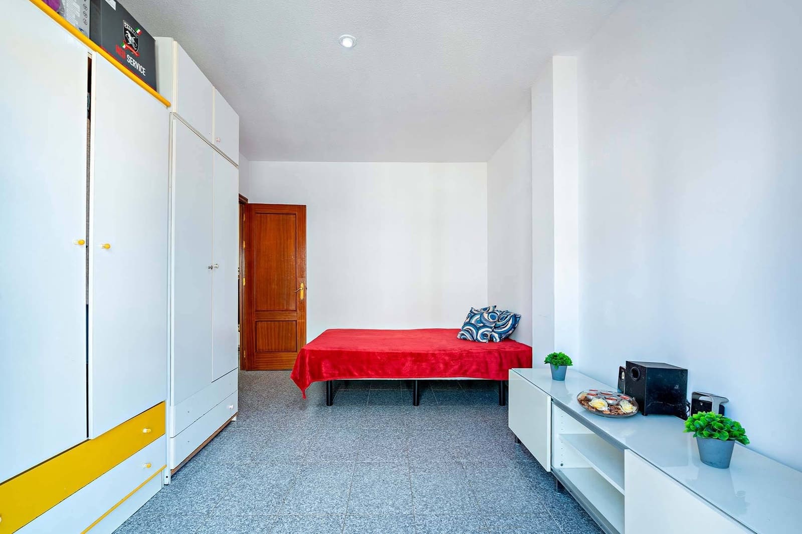 3 bedroom Flat for sale in Roquetas de Mar - € 139,000 (Ref: 9922295)