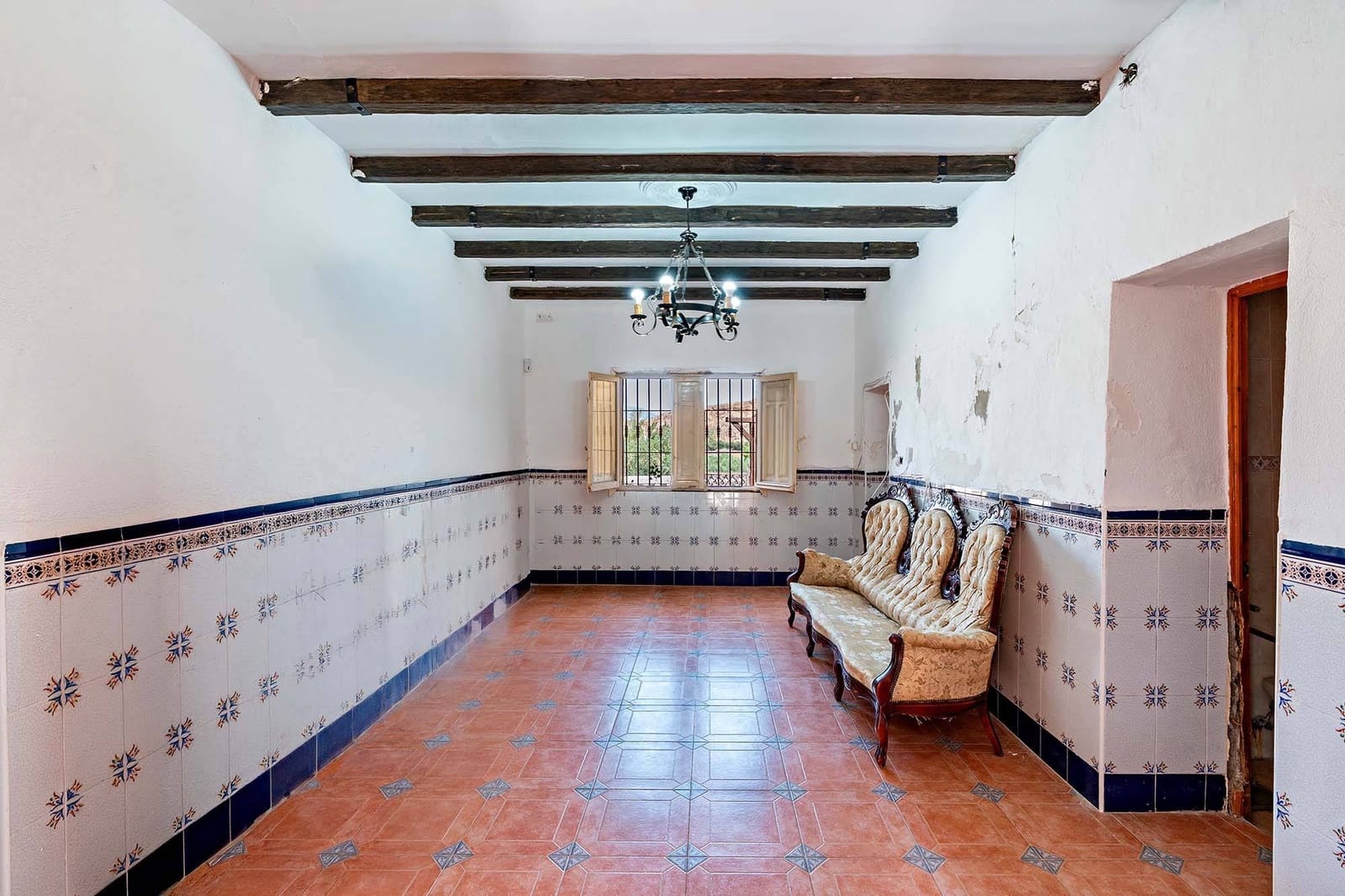 4 bedroom Finca/Country House for sale in Rioja with garage - € 170,000 (Ref: 9936381)
