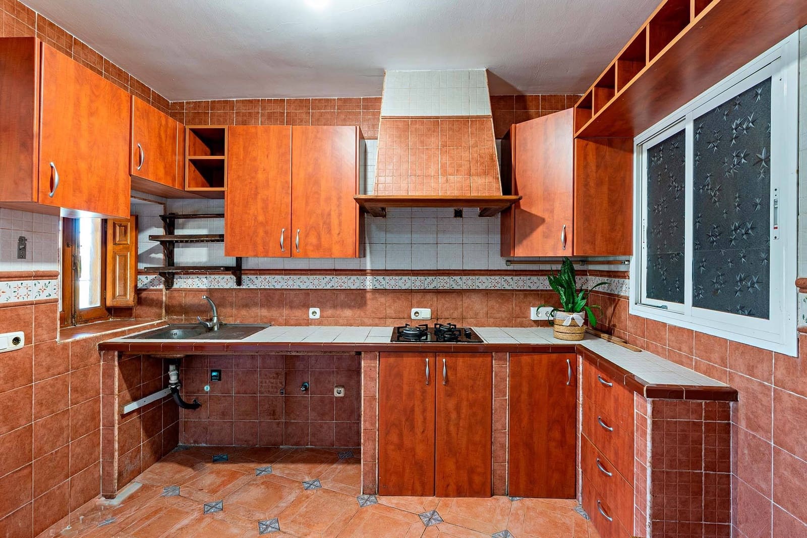 4 bedroom Finca/Country House for sale in Rioja with garage - € 170,000 (Ref: 9936381)