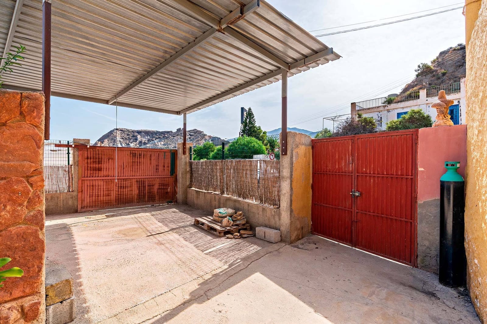 4 bedroom Finca/Country House for sale in Rioja with garage - € 170,000 (Ref: 9936381)