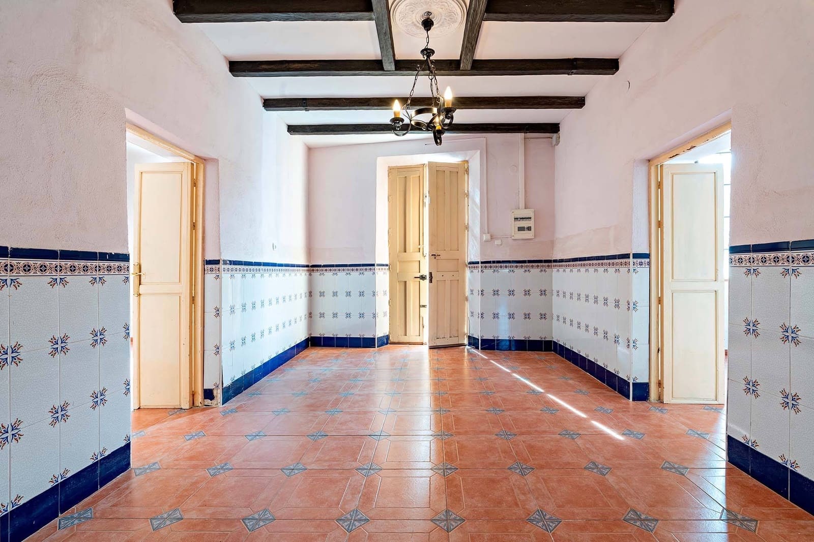 4 bedroom Finca/Country House for sale in Rioja with garage - € 170,000 (Ref: 9936381)