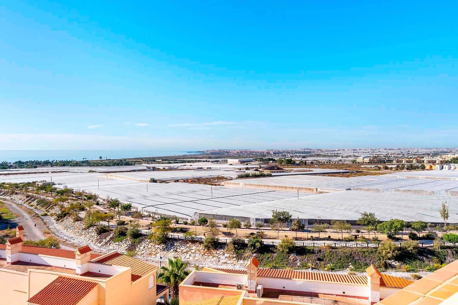 Ático de 1 habitación en Aguadulce (Almeria) en venta con piscina garaje - 159.000 € (Ref: 9944153)