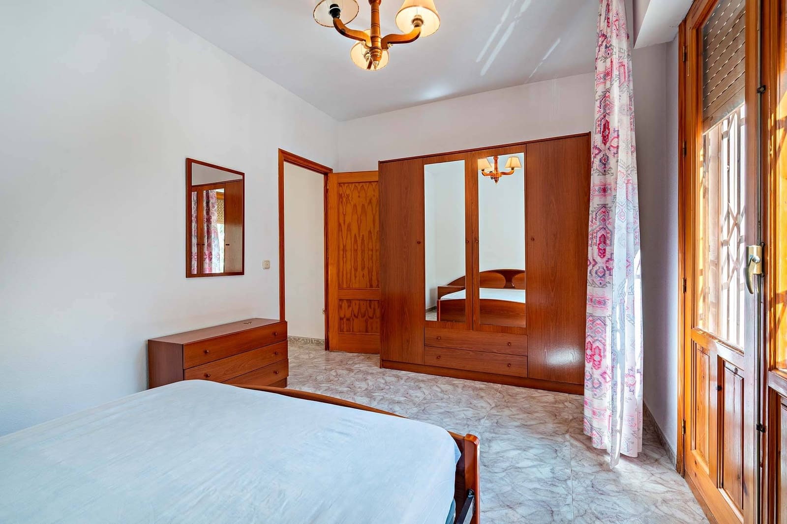 4 slaapkamer Appartement te koop in Adra met garage - € 110.000 (Ref: 9962684)