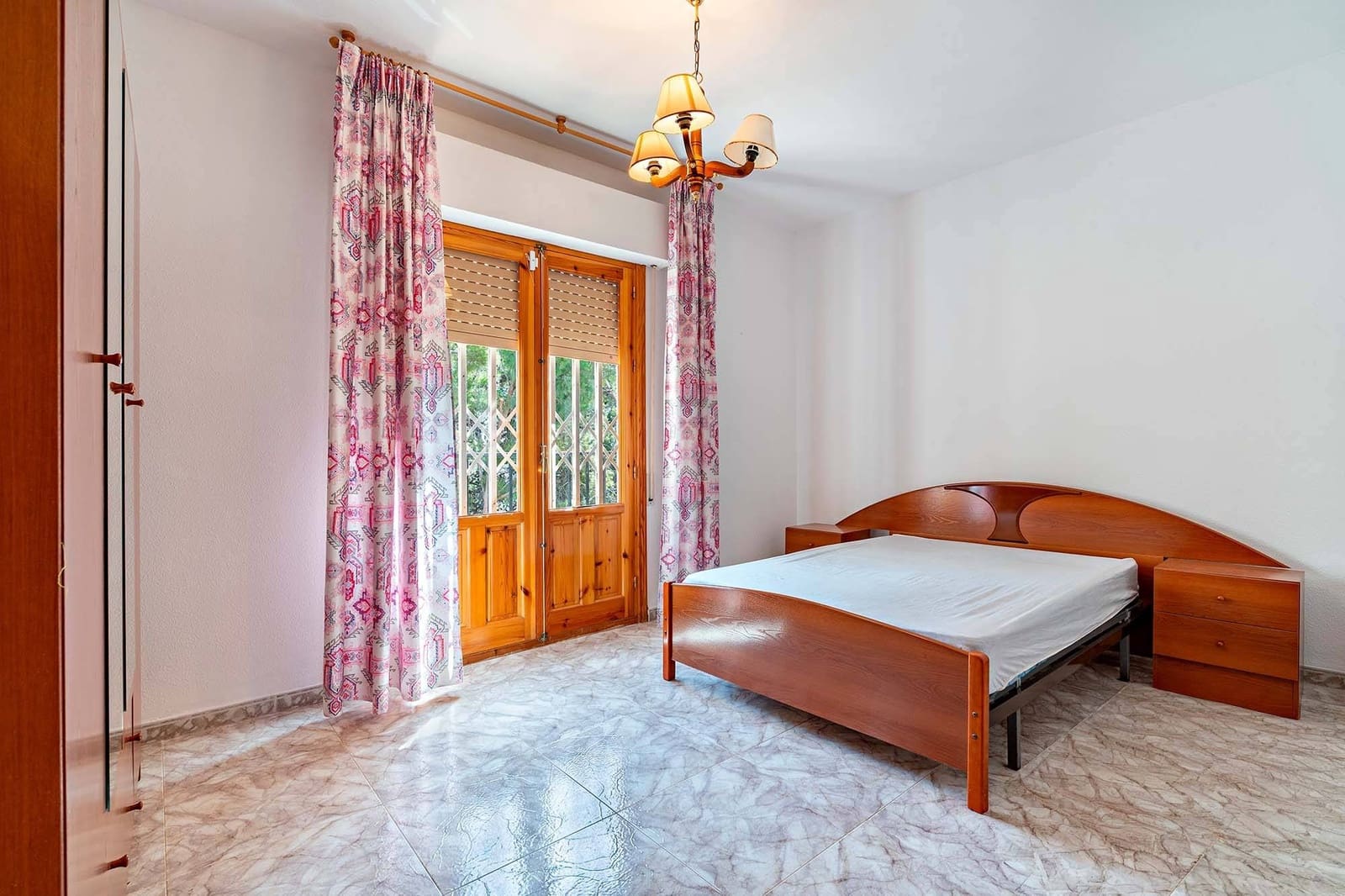 4 slaapkamer Appartement te koop in Adra met garage - € 110.000 (Ref: 9962684)
