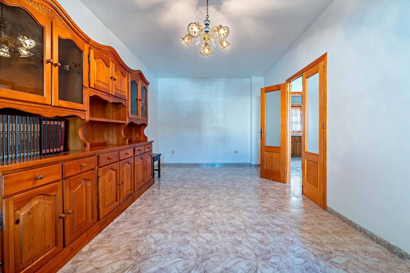 4 slaapkamer Appartement te koop in Adra met garage - € 110.000 (Ref: 9962684)