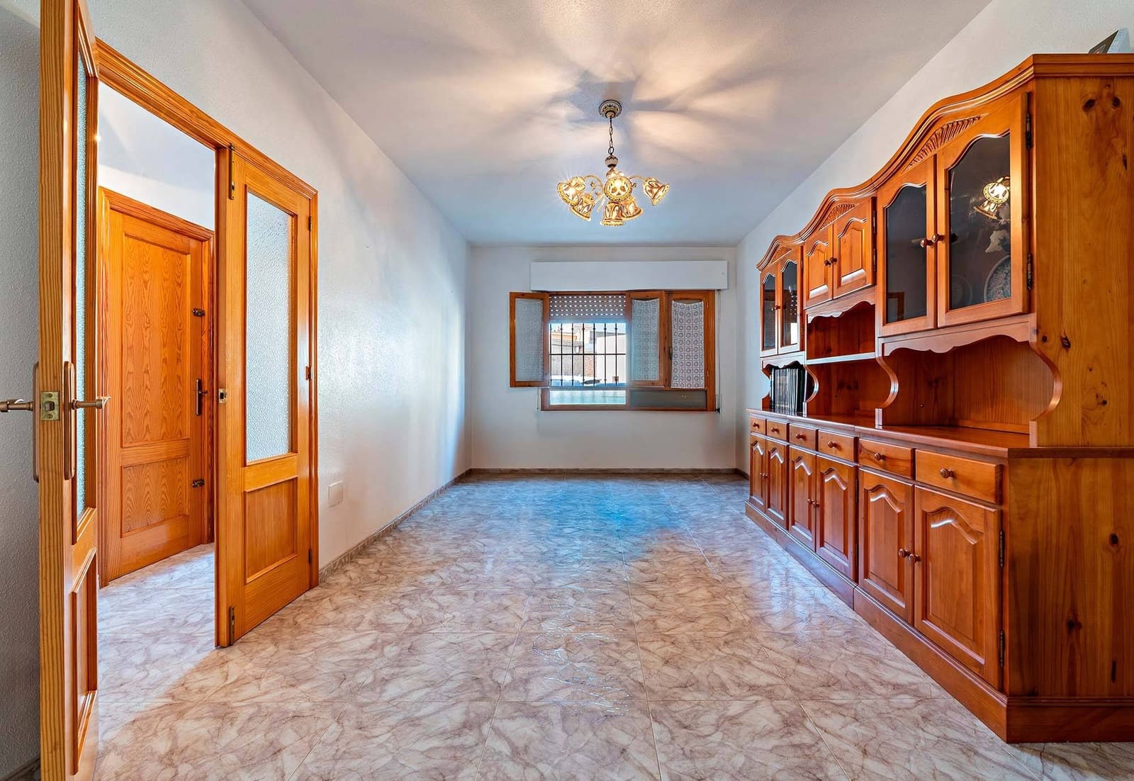 4 slaapkamer Appartement te koop in Adra met garage - € 110.000 (Ref: 9962684)