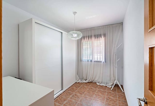 2 bedroom Flat for sale in Alcolea with pool - € 78,000 (Ref: 9990713)