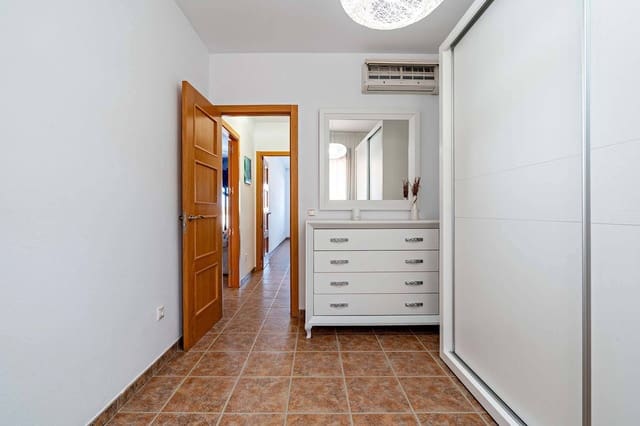 2 bedroom Flat for sale in Alcolea with pool - € 78,000 (Ref: 9990713)