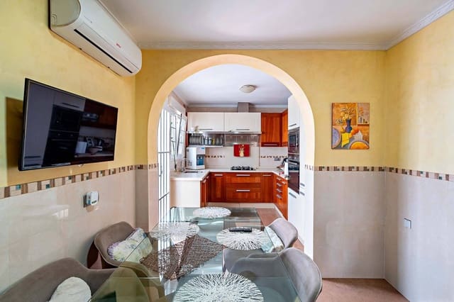 4 Zimmer Apartment zu verkaufen in Roquetas de Mar - 320.000 € (Ref: 9995782)