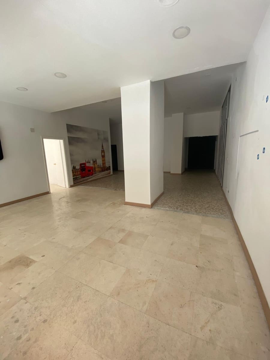 Kommersiell til salgs i Torremolinos - € 400 000 (Ref: 8392752)