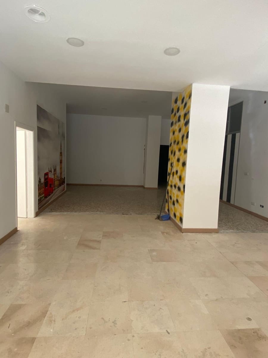 Kommersiell til salgs i Torremolinos - € 400 000 (Ref: 8392752)