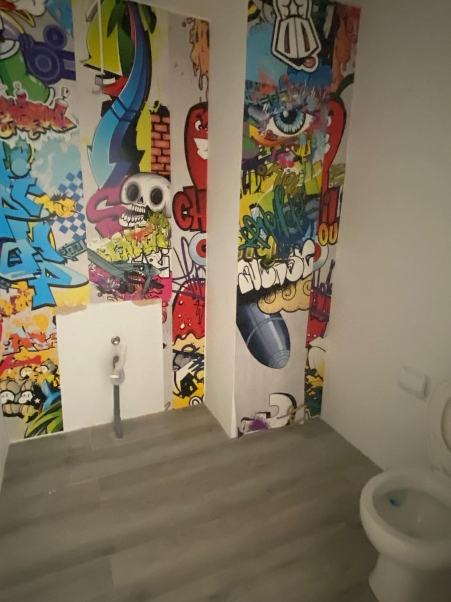 Kommersiell til salgs i Torremolinos - € 400 000 (Ref: 8392752)