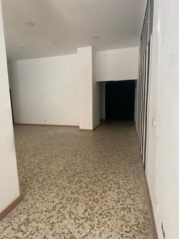 Kaupallinen myytävänä paikassa Torremolinos - 400 000 € (Ref: 8392752)