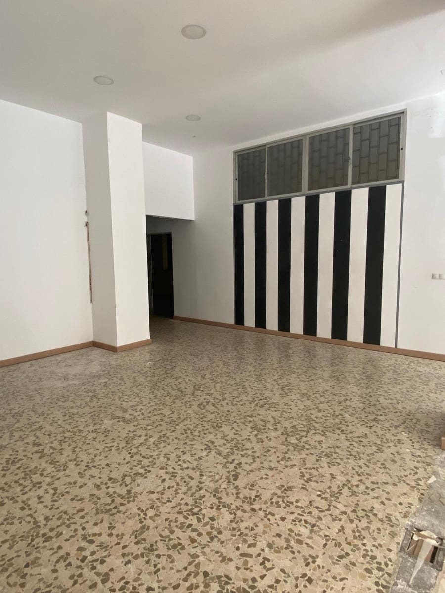 Kommersiell til salgs i Torremolinos - € 400 000 (Ref: 8392752)