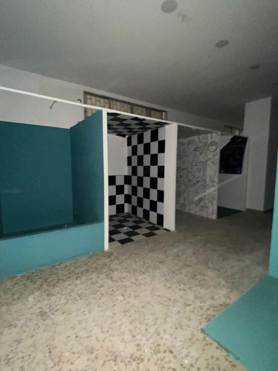 Kommersiell til salgs i Torremolinos - € 400 000 (Ref: 8392752)