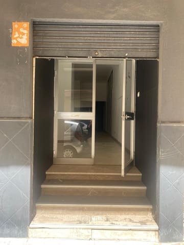 Kaupallinen myytävänä paikassa Torremolinos - 400 000 € (Ref: 8392752)