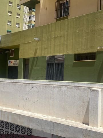 Kaupallinen myytävänä paikassa Torremolinos - 400 000 € (Ref: 8392752)