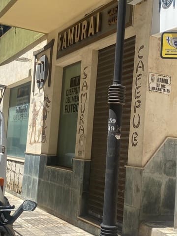 Kaupallinen myytävänä paikassa Torremolinos - 500 000 € (Ref: 8396635)