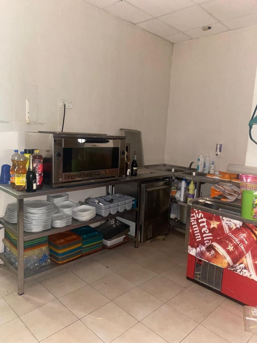 Commercieel te koop in Torremolinos - € 500.000 (Ref: 8396635)