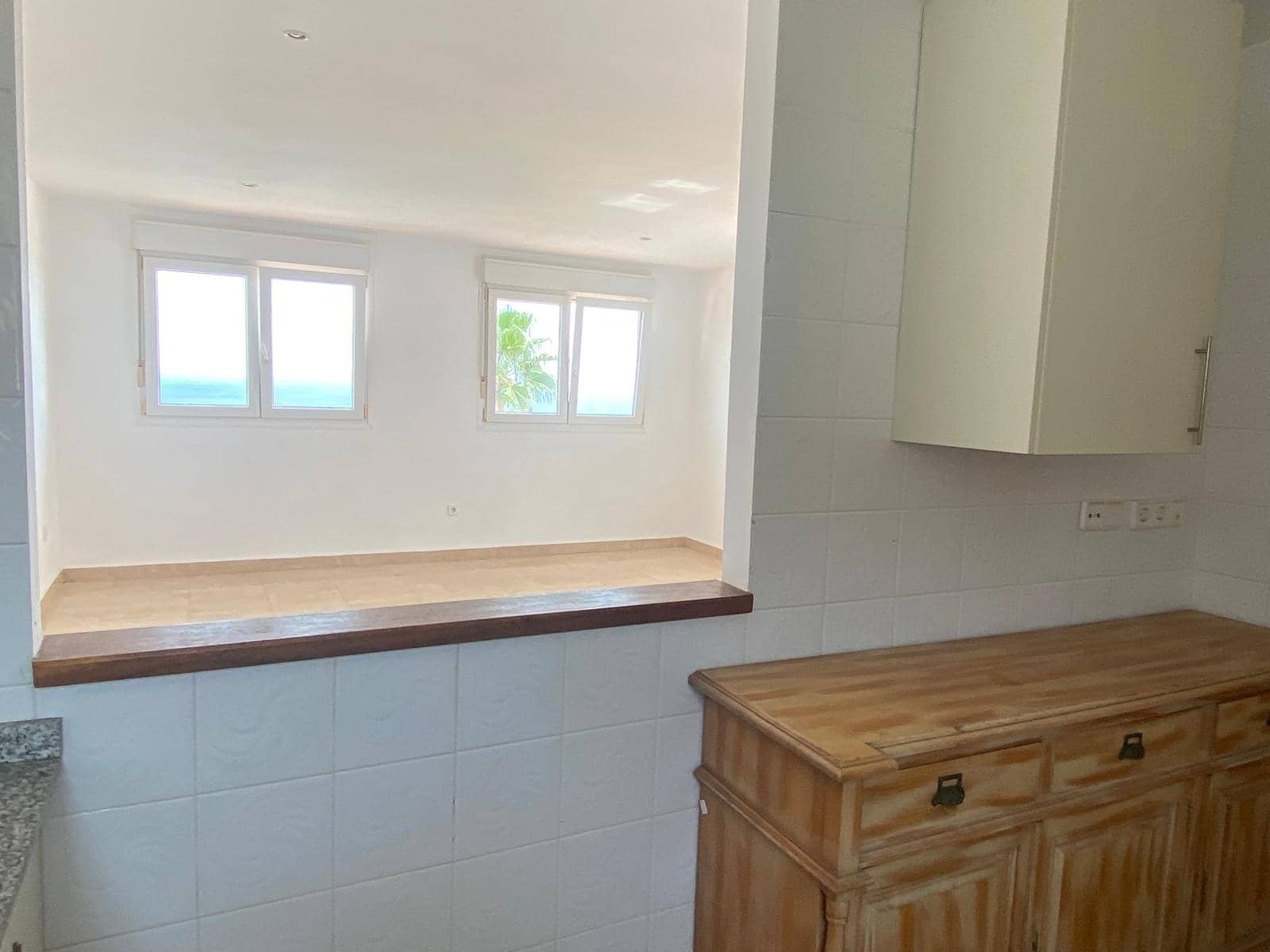 3 sypialnia Penthouse na sprzedaż w Manilva z basenem - 305 000 € (Ref: 8757980)