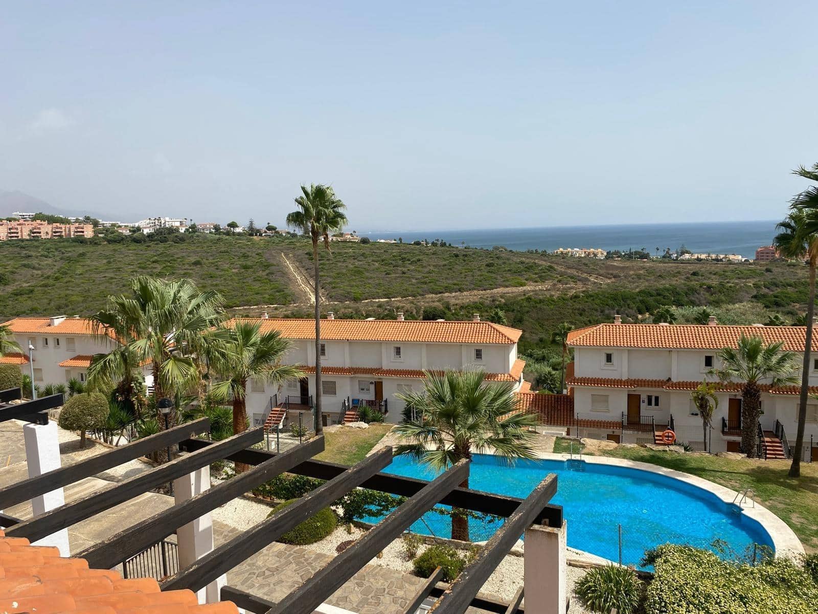 3 sypialnia Penthouse na sprzedaż w Manilva z basenem - 305 000 € (Ref: 8757980)