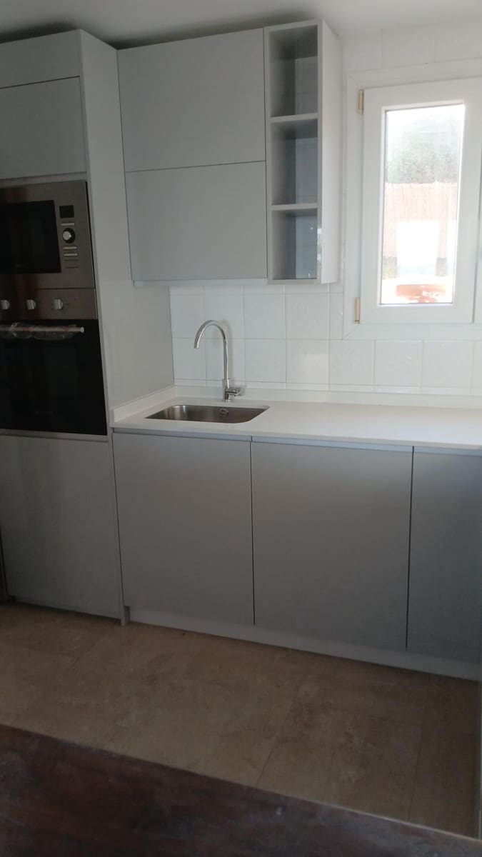 3 soverom Penthouse til salgs i Manilva med svømmebasseng - € 280 000 (Ref: 8757980)