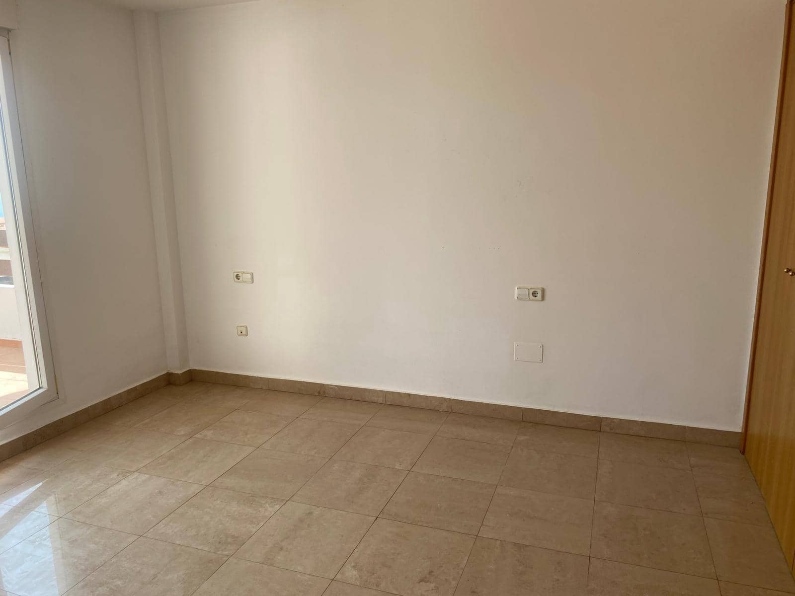 3 chambre Penthouse à vendre à Manilva avec piscine - 280 000 € (Ref: 8757980)