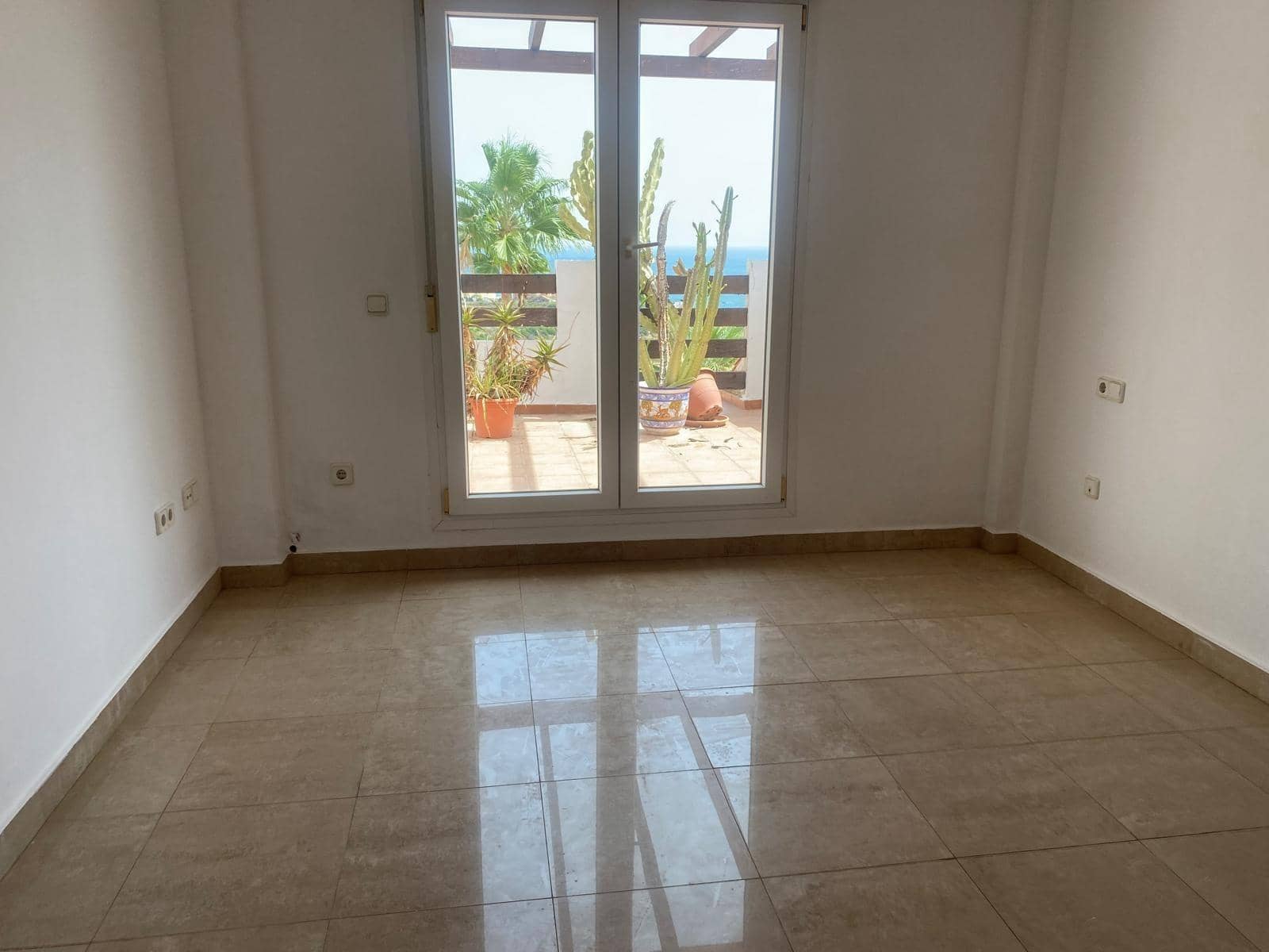 3 chambre Penthouse à vendre à Manilva avec piscine - 280 000 € (Ref: 8757980)