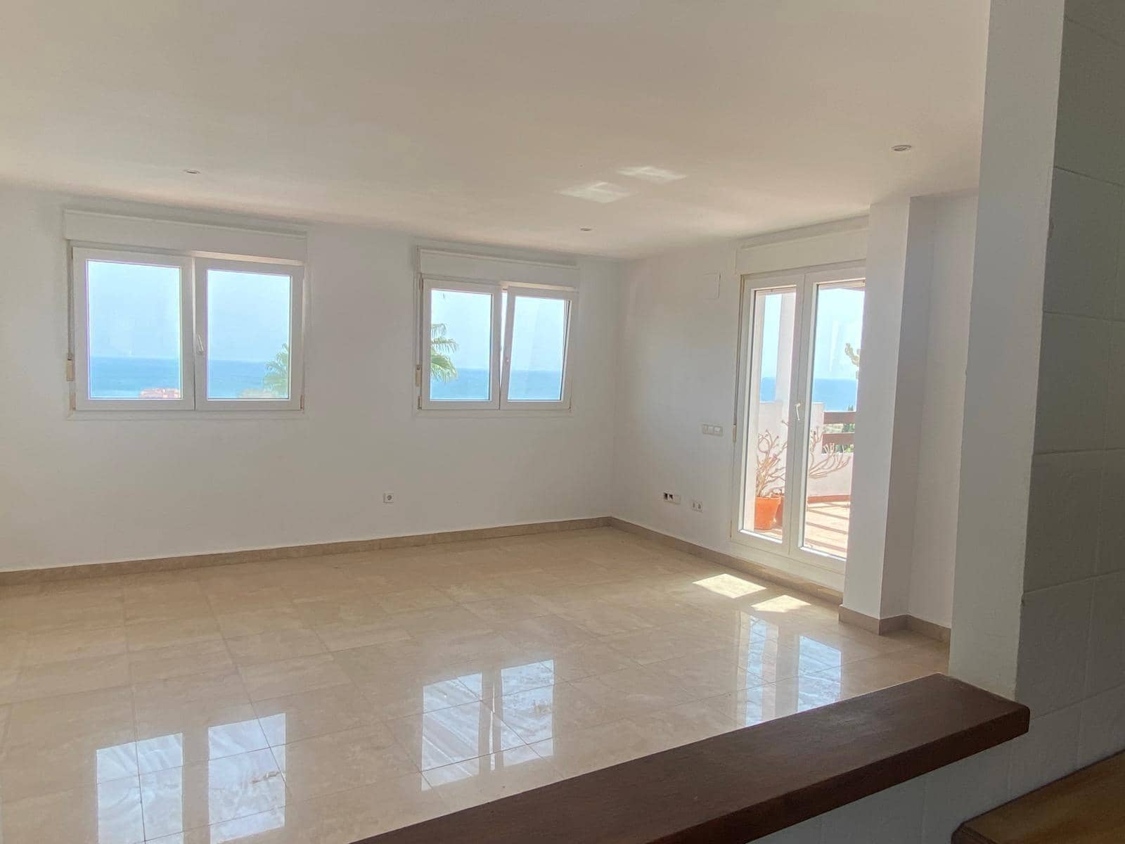 3 chambre Penthouse à vendre à Manilva avec piscine - 280 000 € (Ref: 8757980)