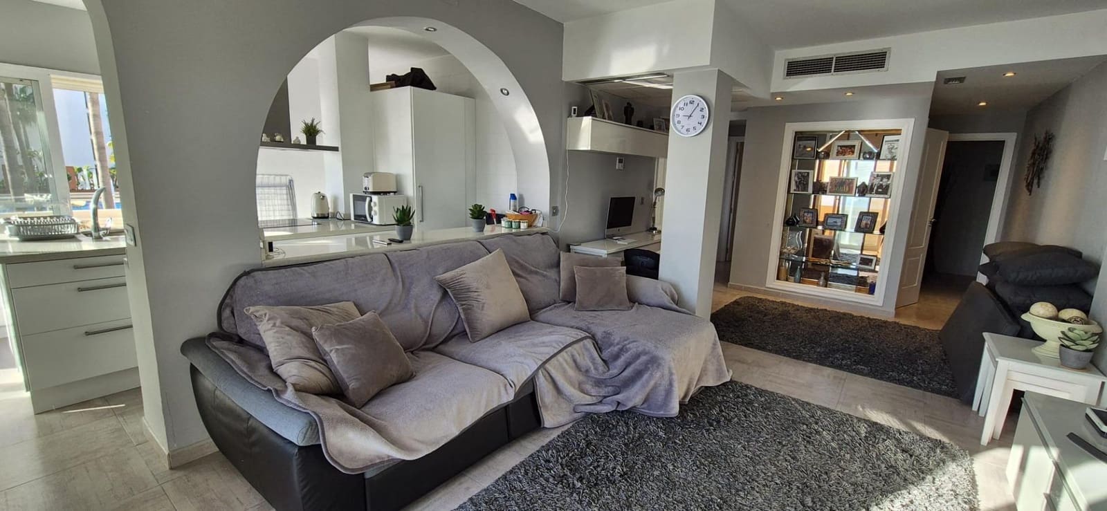 Apartamento de 2 habitaciones en Torremolinos en venta con piscina garaje - 670.000 € (Ref: 8767313)