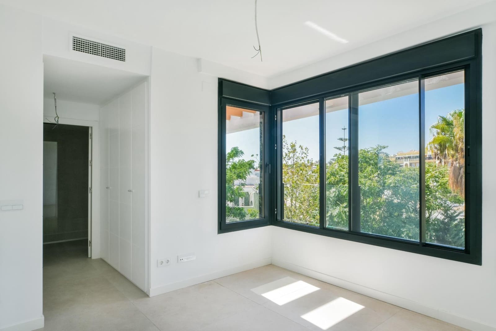 3 bedroom Penthouse for sale in Torremolinos with pool garage - € 1,100,000 (Ref: 8825222)