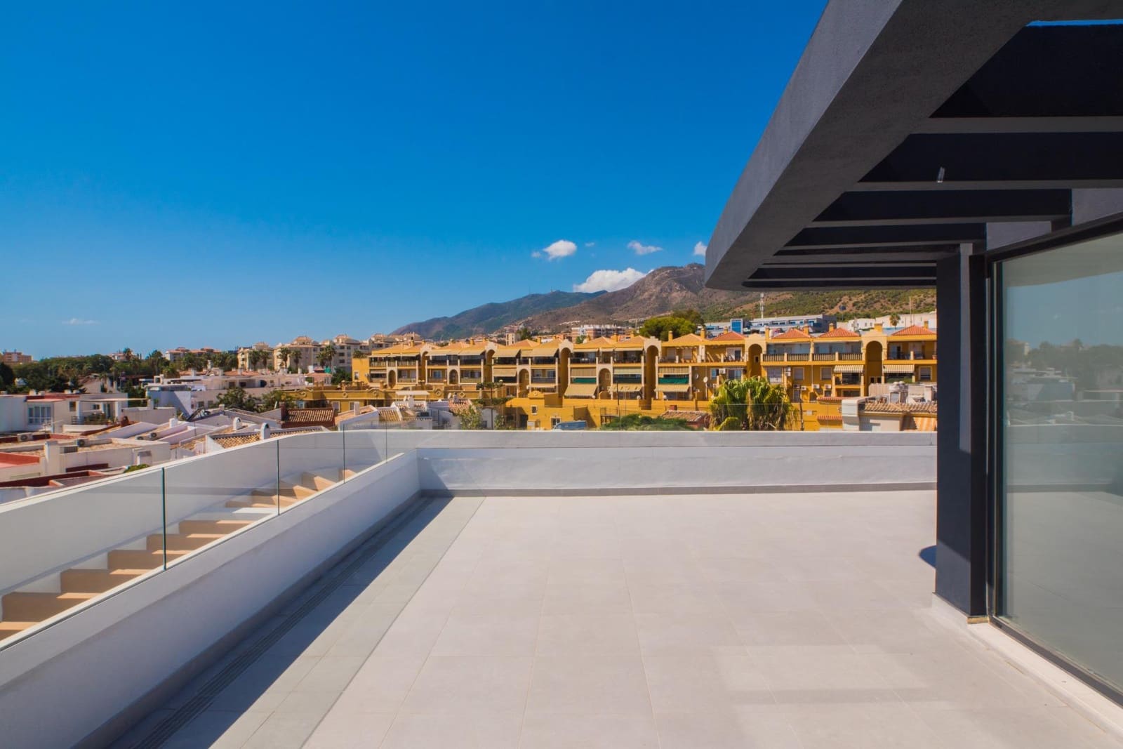 3 bedroom Penthouse for sale in Torremolinos with pool garage - € 1,100,000 (Ref: 8825222)