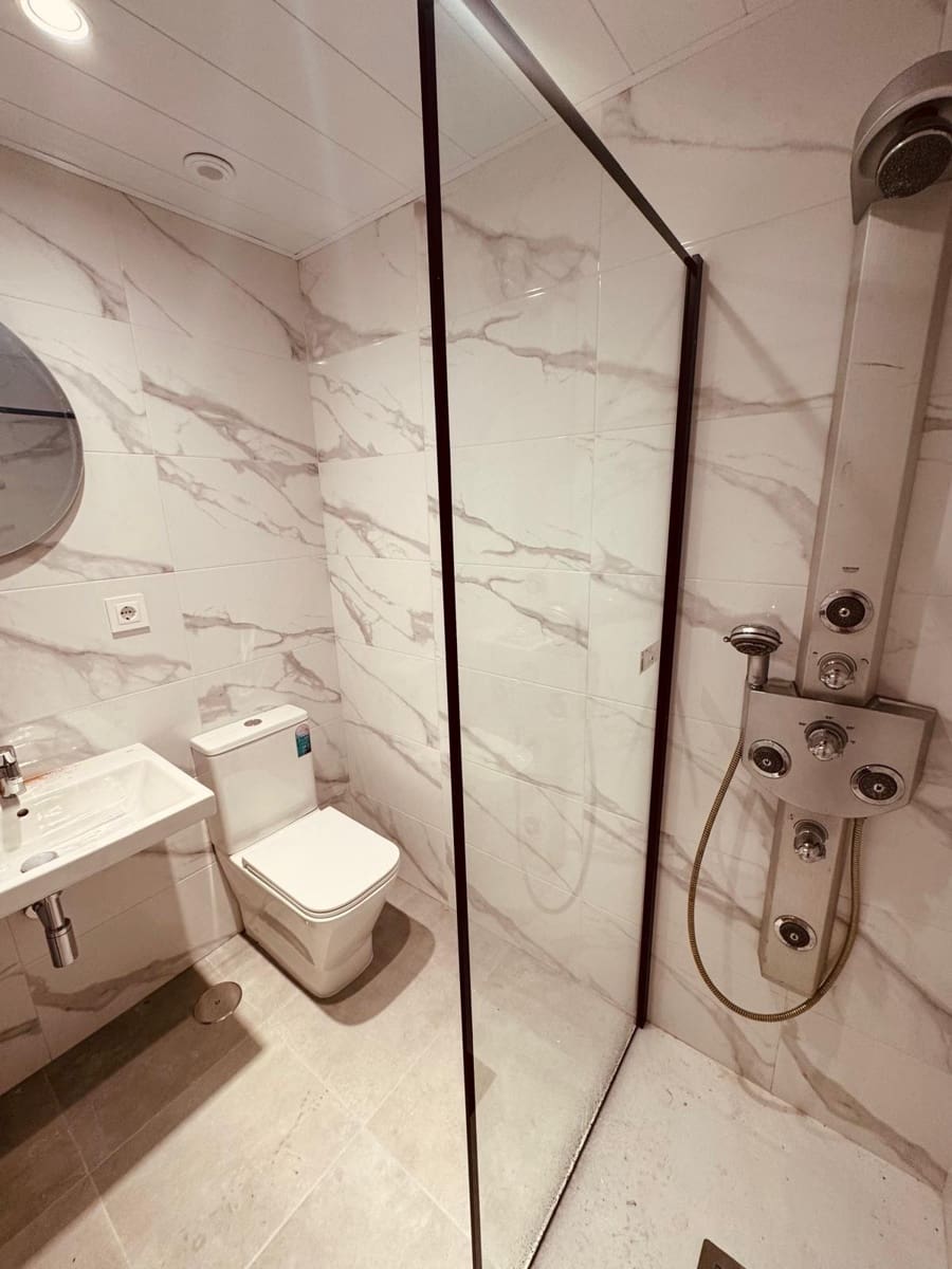 2 Zimmer Apartment zu verkaufen in Fuengirola - 270.000 € (Ref: 9181218)