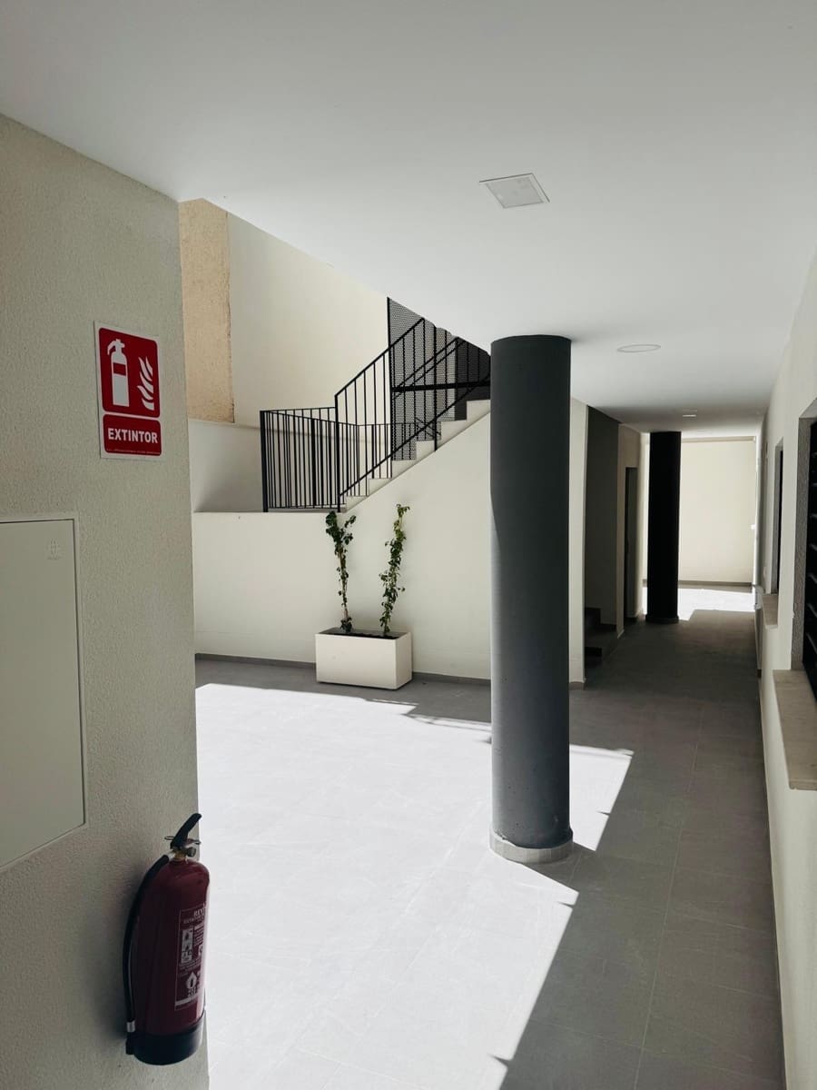 2 Zimmer Apartment zu verkaufen in Fuengirola - 270.000 € (Ref: 9181218)