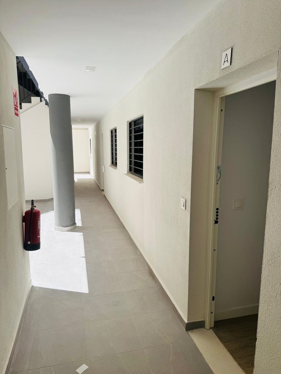 2 Zimmer Apartment zu verkaufen in Fuengirola - 270.000 € (Ref: 9181218)