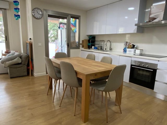 3 makuuhuone Huoneisto myytävänä paikassa Torremolinos mukana uima-altaan 
autotalli - 475 000 € (Ref: 9193986)