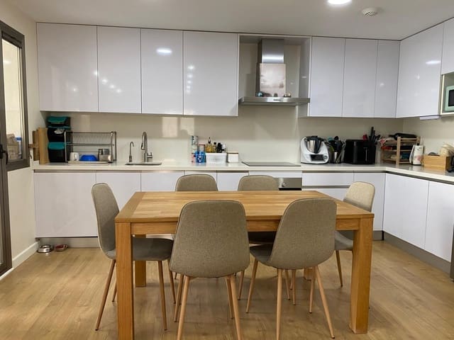 3 makuuhuone Huoneisto myytävänä paikassa Torremolinos mukana uima-altaan 
autotalli - 475 000 € (Ref: 9193986)