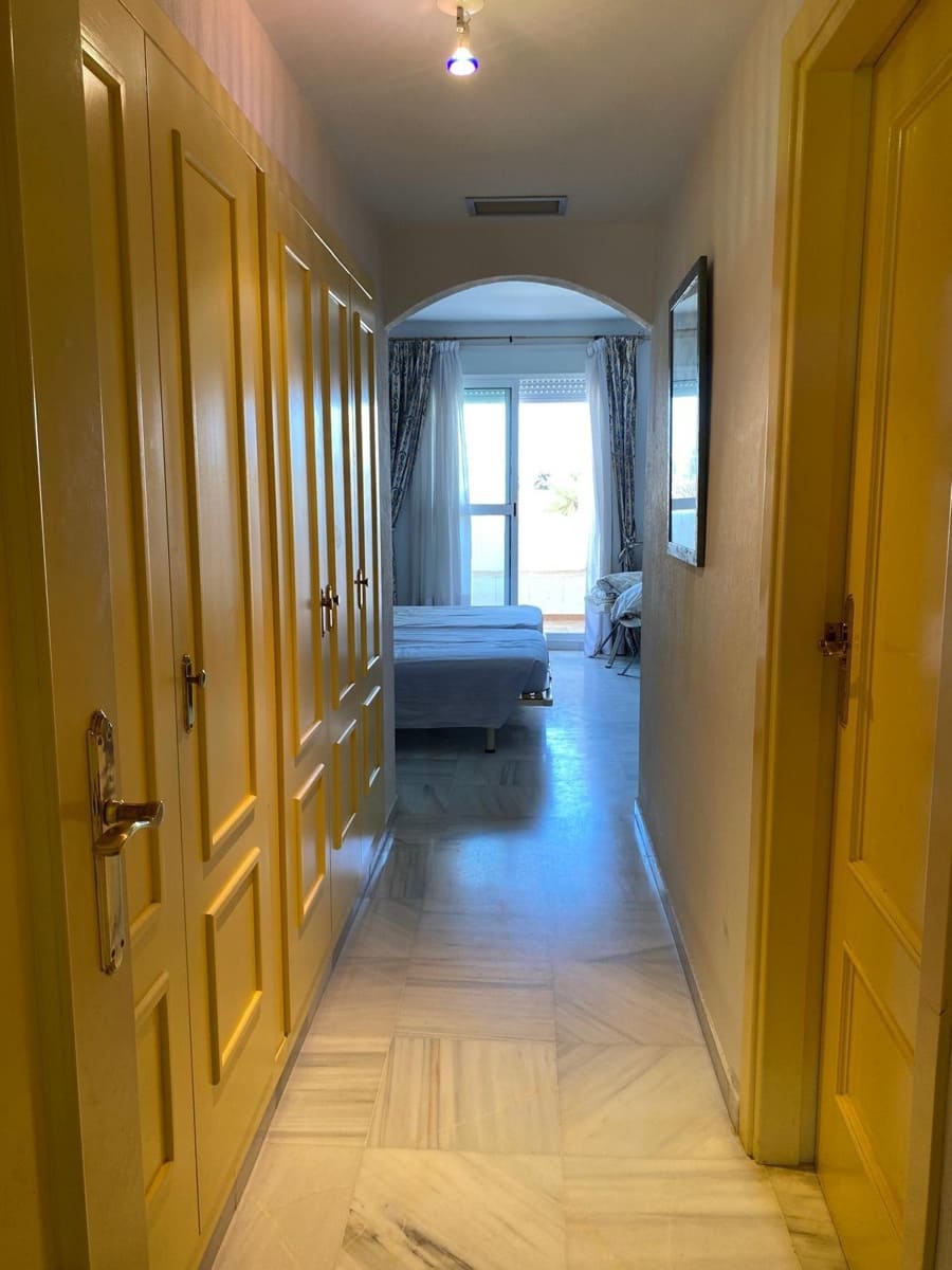 2 bedroom Apartment for sale in Nueva Andalucia with pool - € 470,000 (Ref: 9282410)