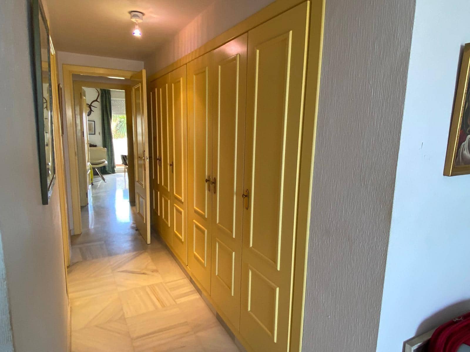 2 bedroom Apartment for sale in Nueva Andalucia with pool - € 470,000 (Ref: 9282410)