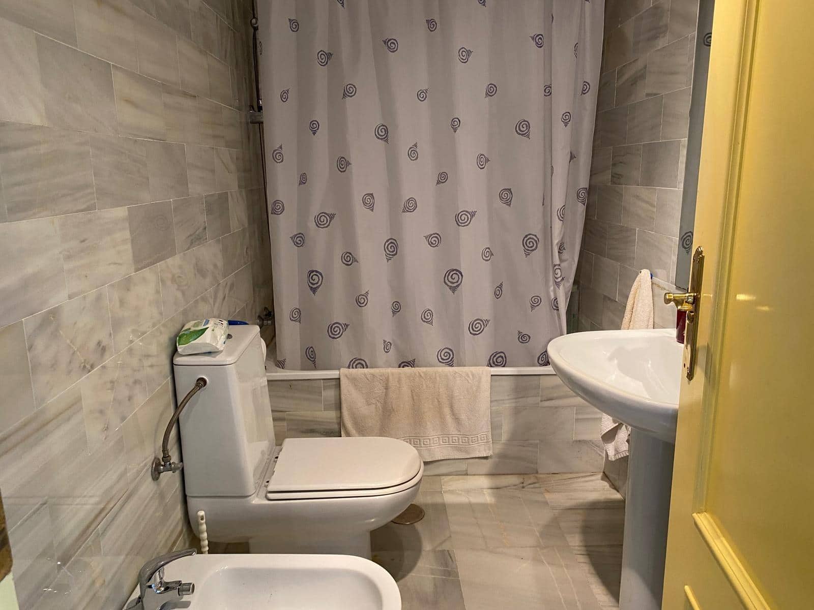 2 bedroom Apartment for sale in Nueva Andalucia with pool - € 470,000 (Ref: 9282410)