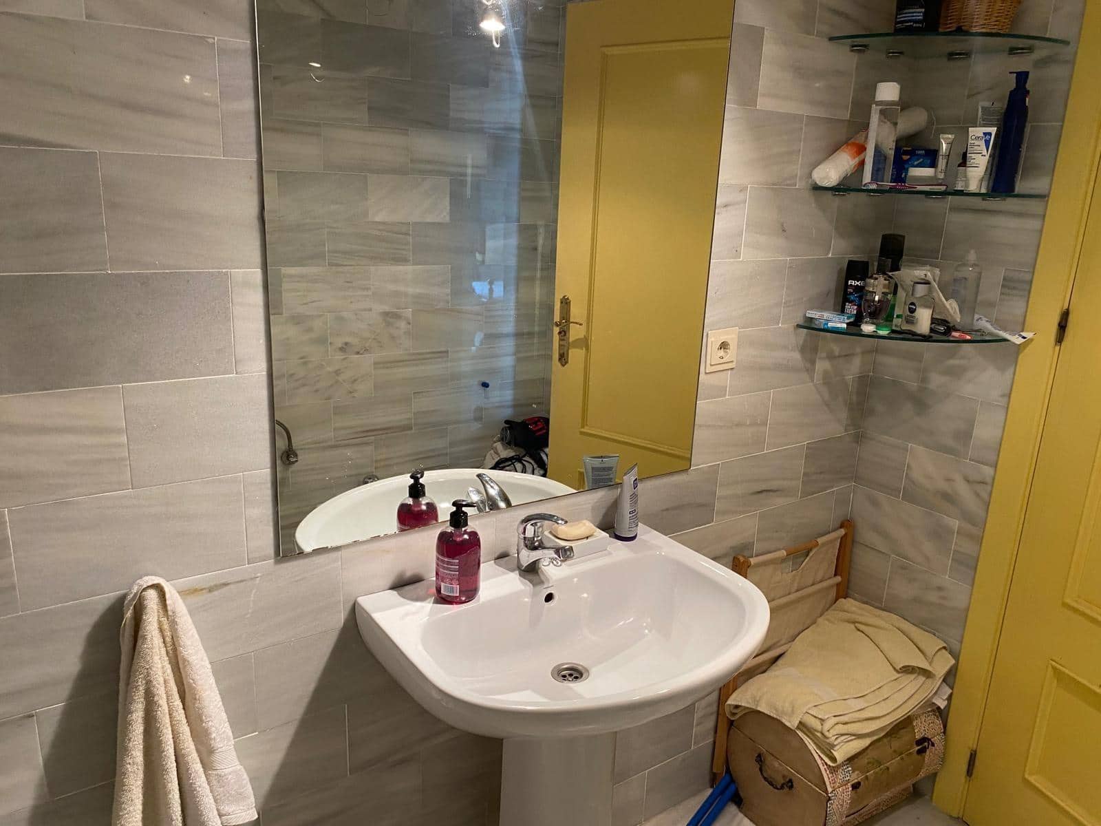 2 bedroom Apartment for sale in Nueva Andalucia with pool - € 470,000 (Ref: 9282410)