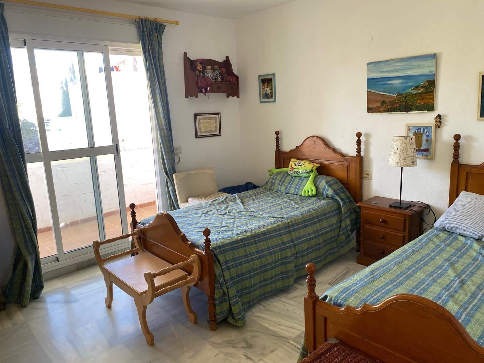 2 bedroom Apartment for sale in Nueva Andalucia with pool - € 470,000 (Ref: 9282410)