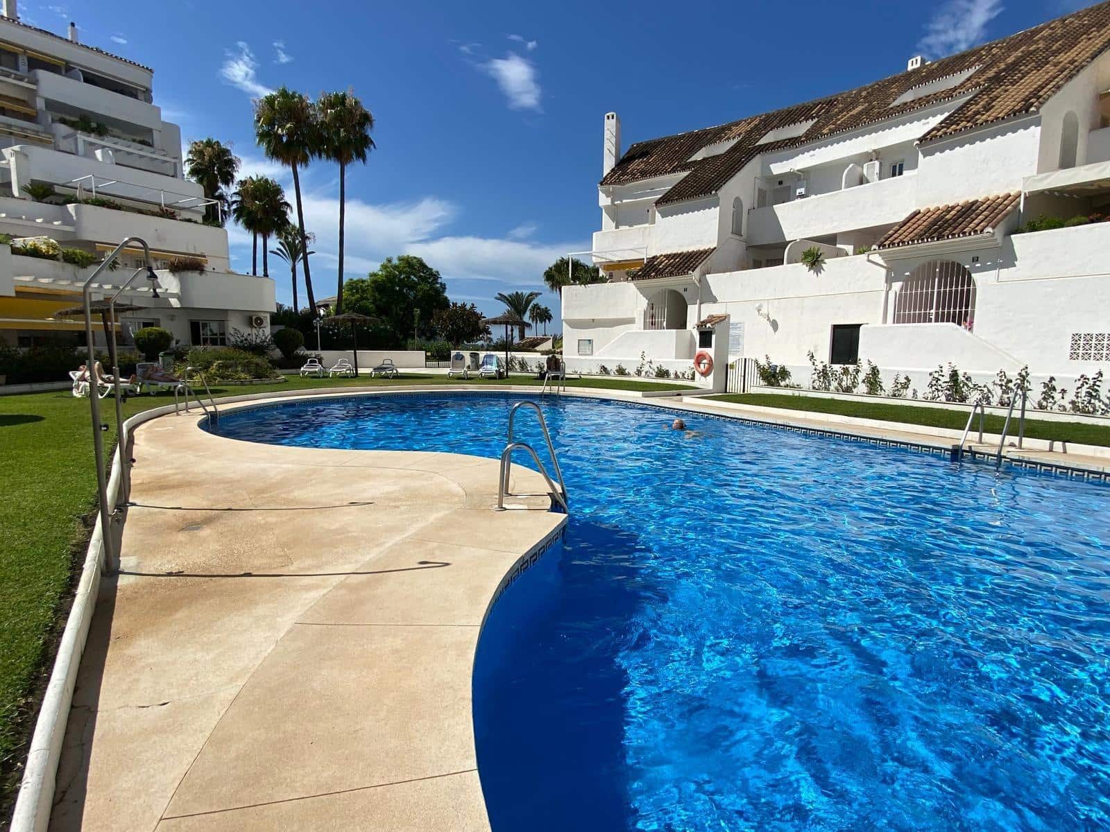 2 bedroom Apartment for sale in Nueva Andalucia with pool - € 470,000 (Ref: 9282410)