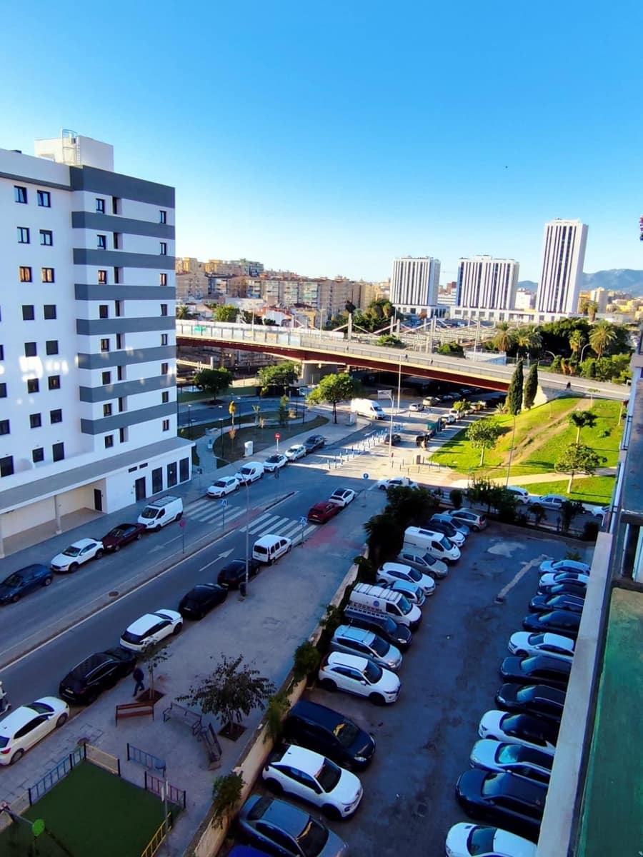 4 bedroom Apartment for sale in Malaga city - € 310,000 (Ref: 9436124)