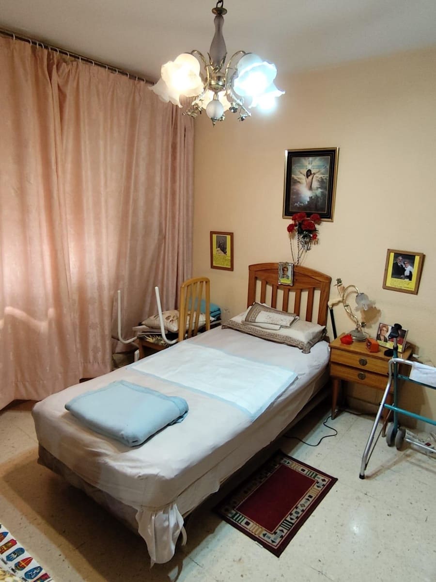 4 bedroom Apartment for sale in Malaga city - € 310,000 (Ref: 9436124)