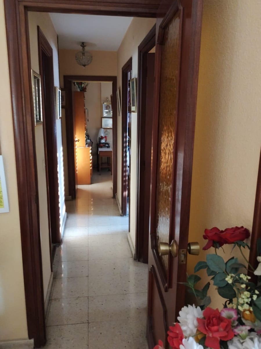 4 bedroom Apartment for sale in Malaga city - € 310,000 (Ref: 9436124)
