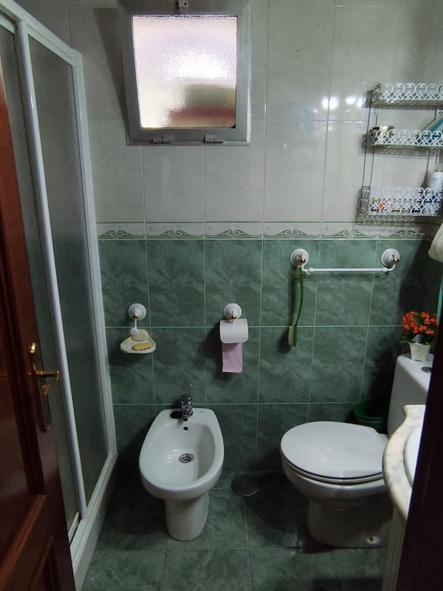 4 bedroom Apartment for sale in Malaga city - € 310,000 (Ref: 9436124)