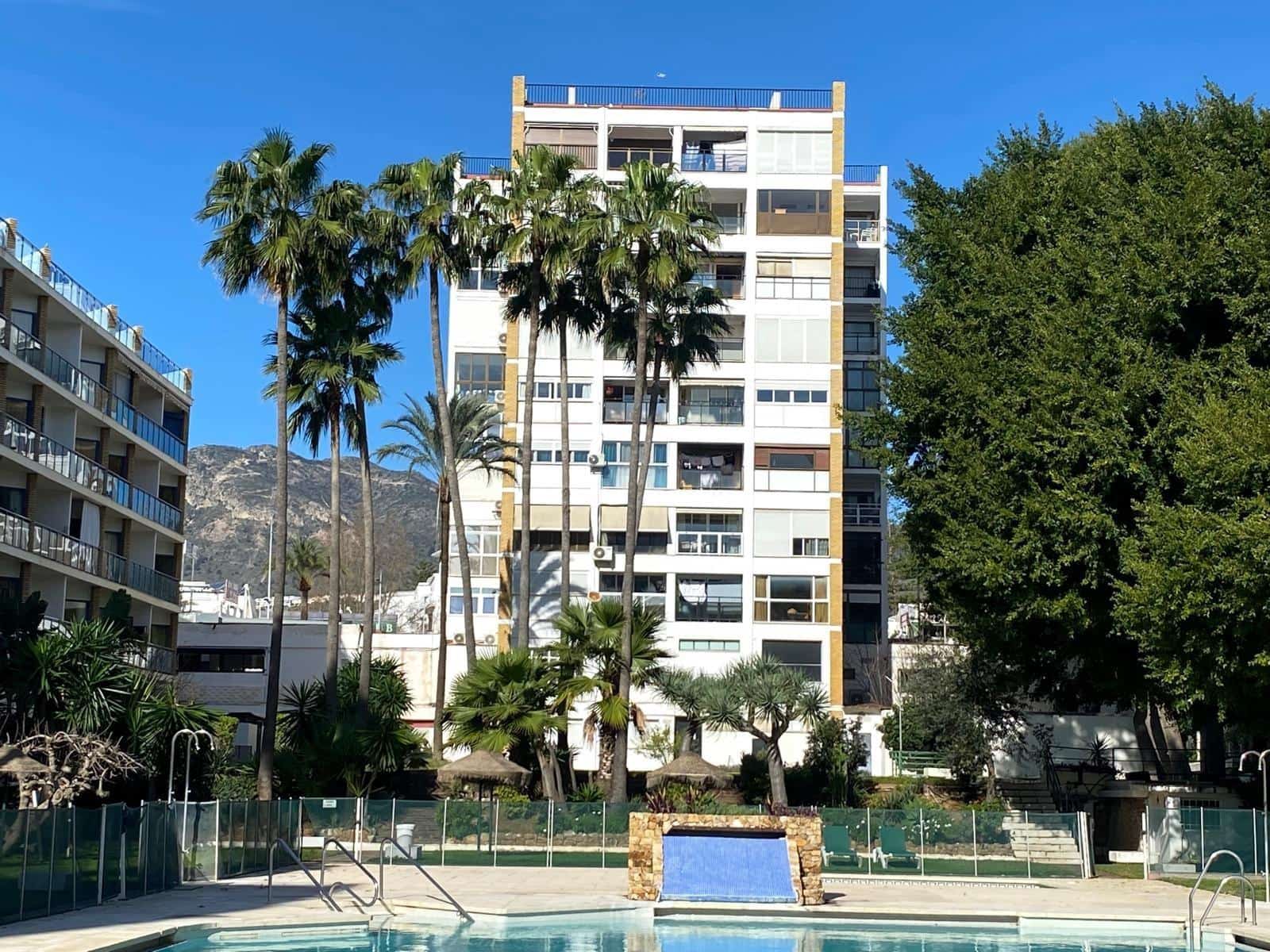 1 soveværelse Lejlighed til salg i Benalmadena Costa med swimmingpool - € 285.000 (Ref: 9608271)