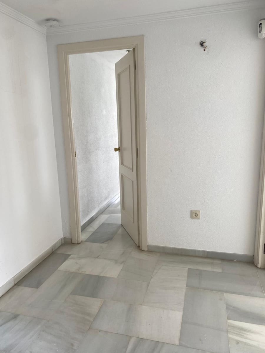 3 bedroom Apartment for sale in Torremolinos with pool garage - € 800,000 (Ref: 9729428)