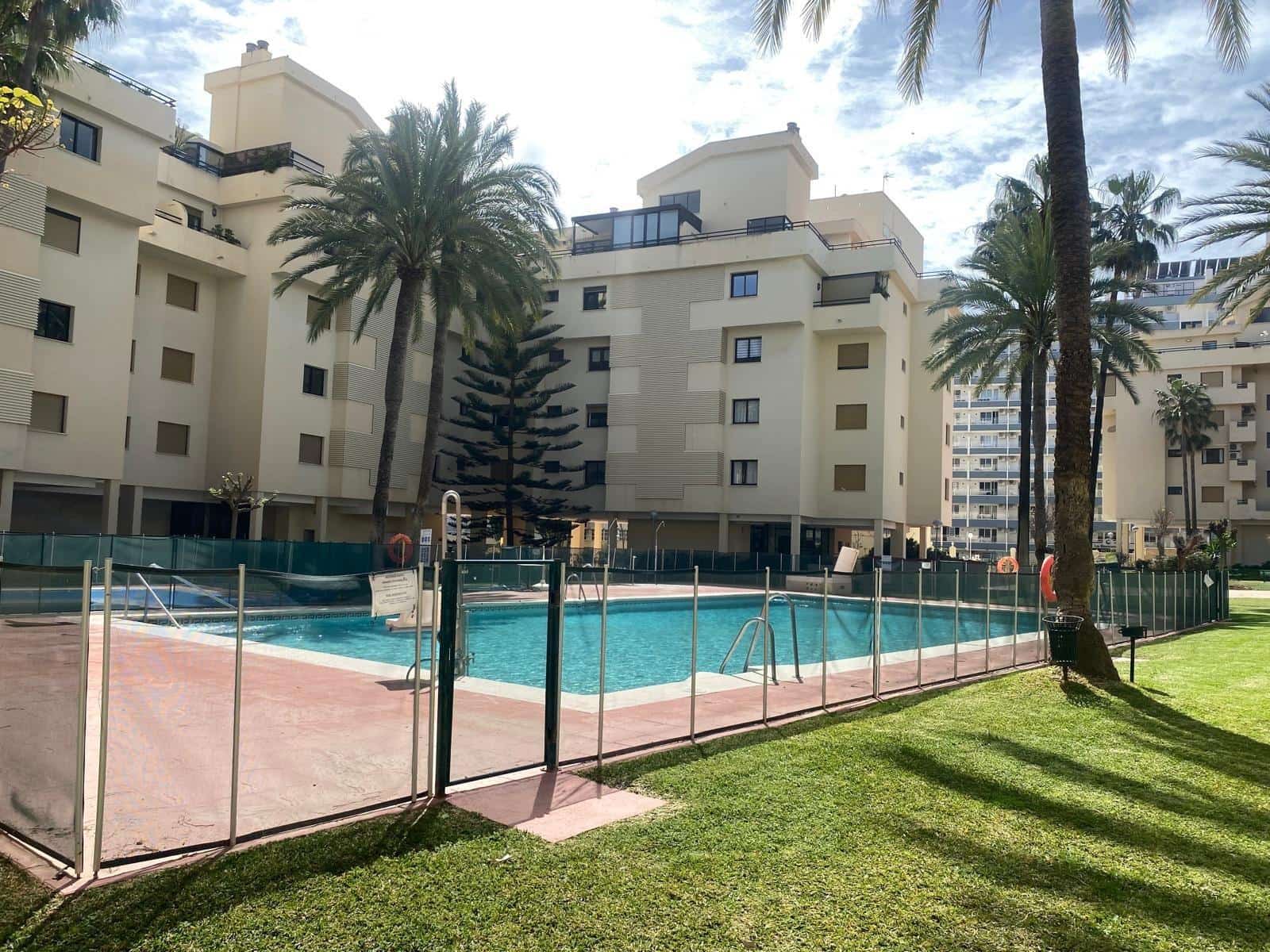 3 bedroom Apartment for sale in Torremolinos with pool garage - € 800,000 (Ref: 9729428)